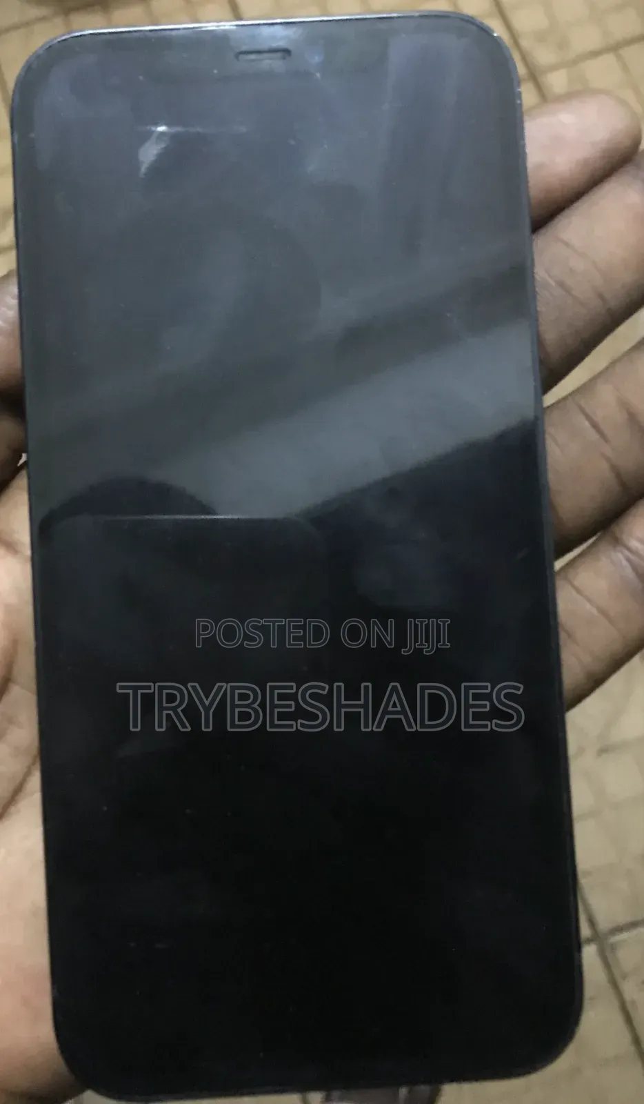 Apple iPhone 12 64 GB Gray