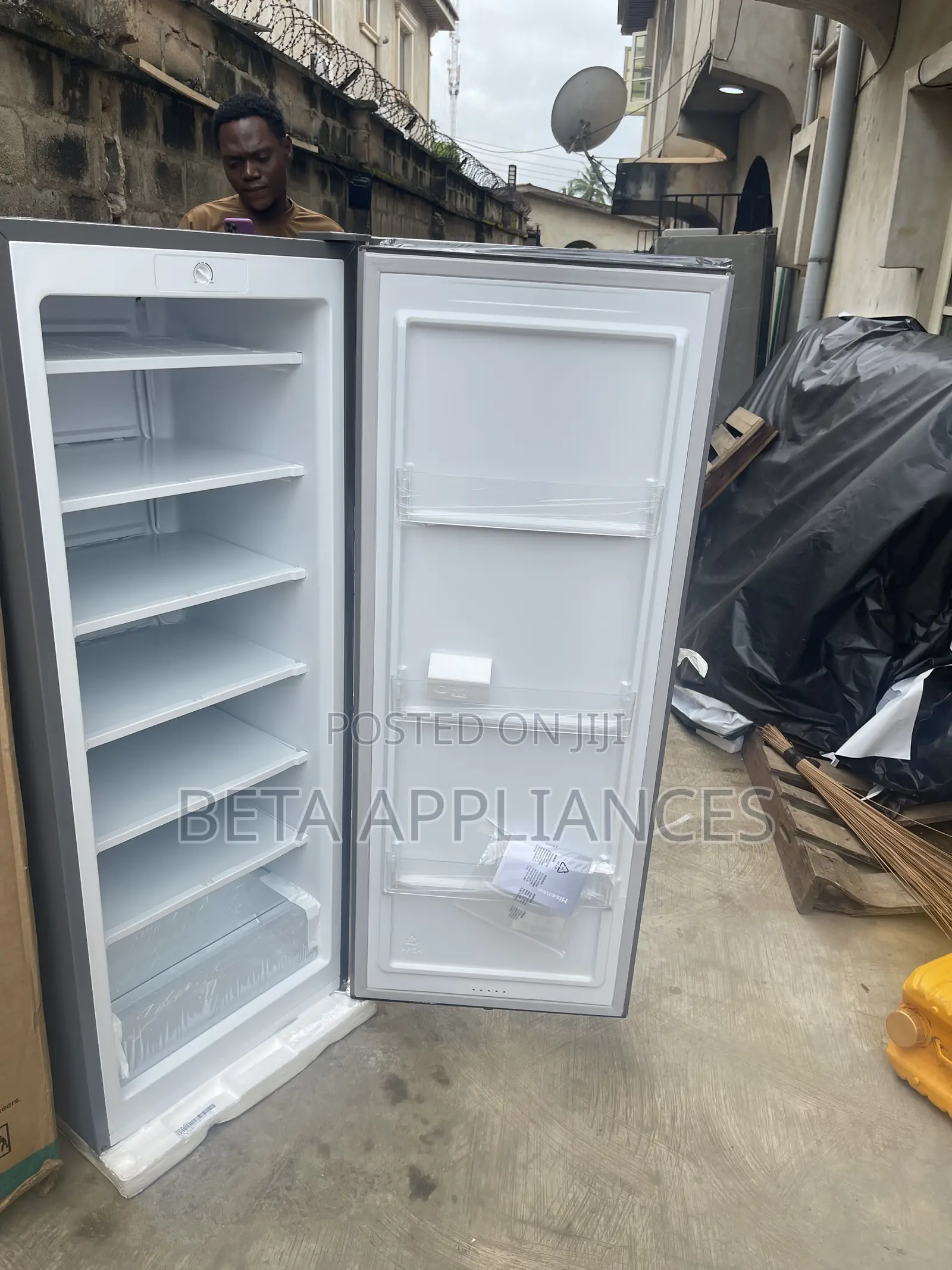 Hisense 189DR Large Upright Freezer