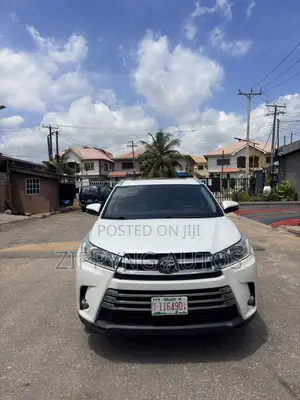 Toyota Highlander XLE 2019 White