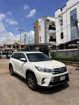 Toyota Highlander XLE 2019 White