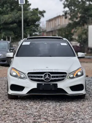 Mercedes-Benz E350 Base 4Matic Sedan AWD (3.5L 6cyl 7A) 2014 White