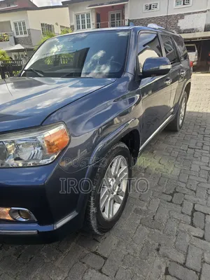 Toyota 4-Runner Limited 2WD 2012 Blue