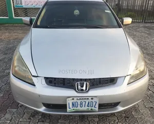Honda Accord 2005 Silver