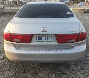 Honda Accord 2005 Silver