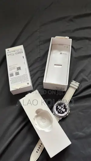 Open Box Samsung Galaxy Watch 8 Classic