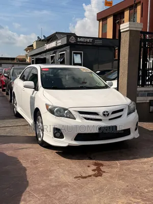 Toyota Corolla 2011 White