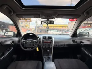 Toyota Corolla 2011 White