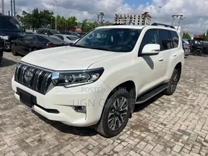 Toyota Land Cruiser Prado 4.0 2023 Off white