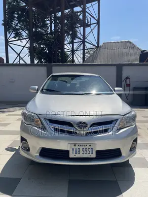 Toyota Corolla 2012 Silver