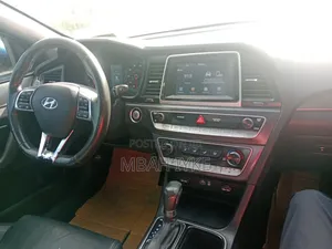 Hyundai Sonata Sport 2018 Blue