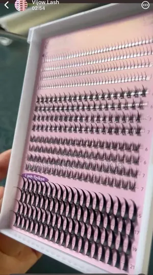 Contact Lashes