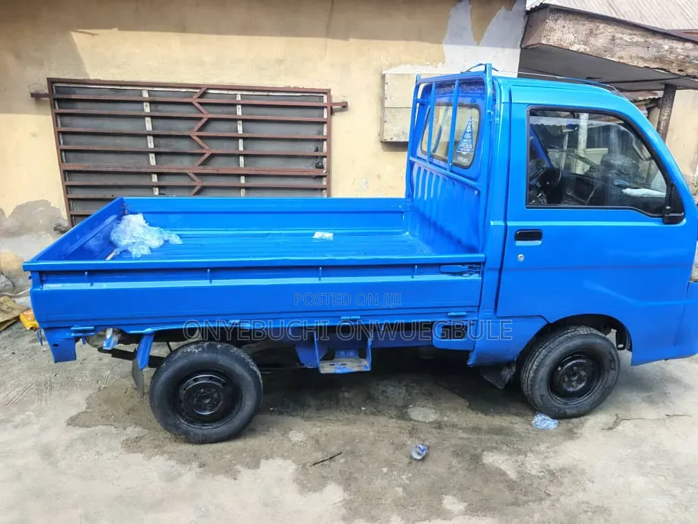 Daihatsu Hijet 2002 Blue