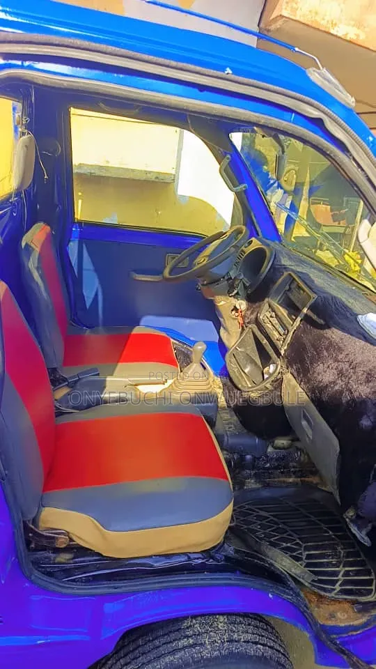 Daihatsu Hijet 2002 Blue