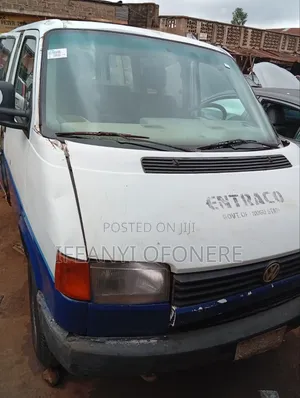 Volkswagen Transporter 2002 White