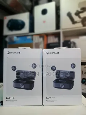 Hollyland Lark M3 (2TX+2RX +1USB RX) Mini Wireless Microphone