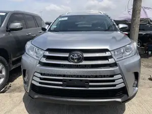 Toyota Highlander 2018 Silver