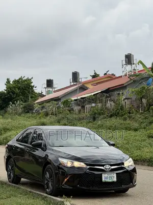 Toyota Camry 2016 Black