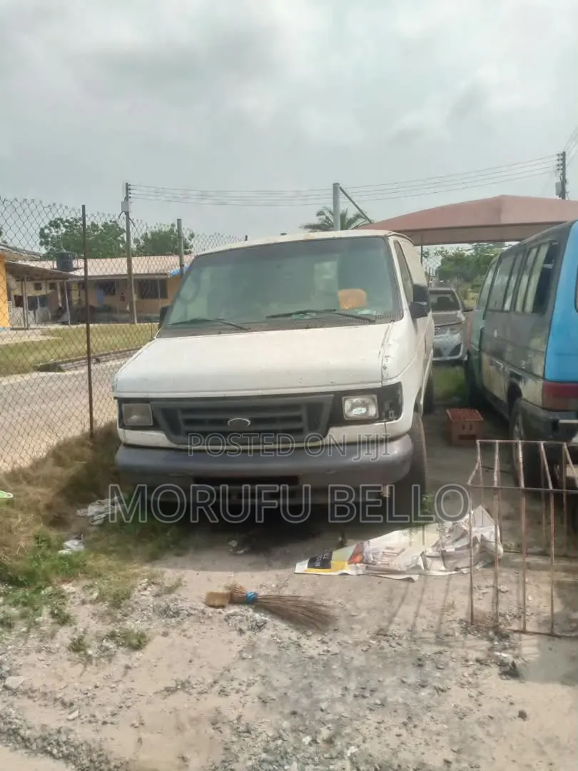 Ford E350 2008 White