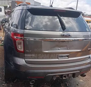 Ford Explorer 2013 Gray