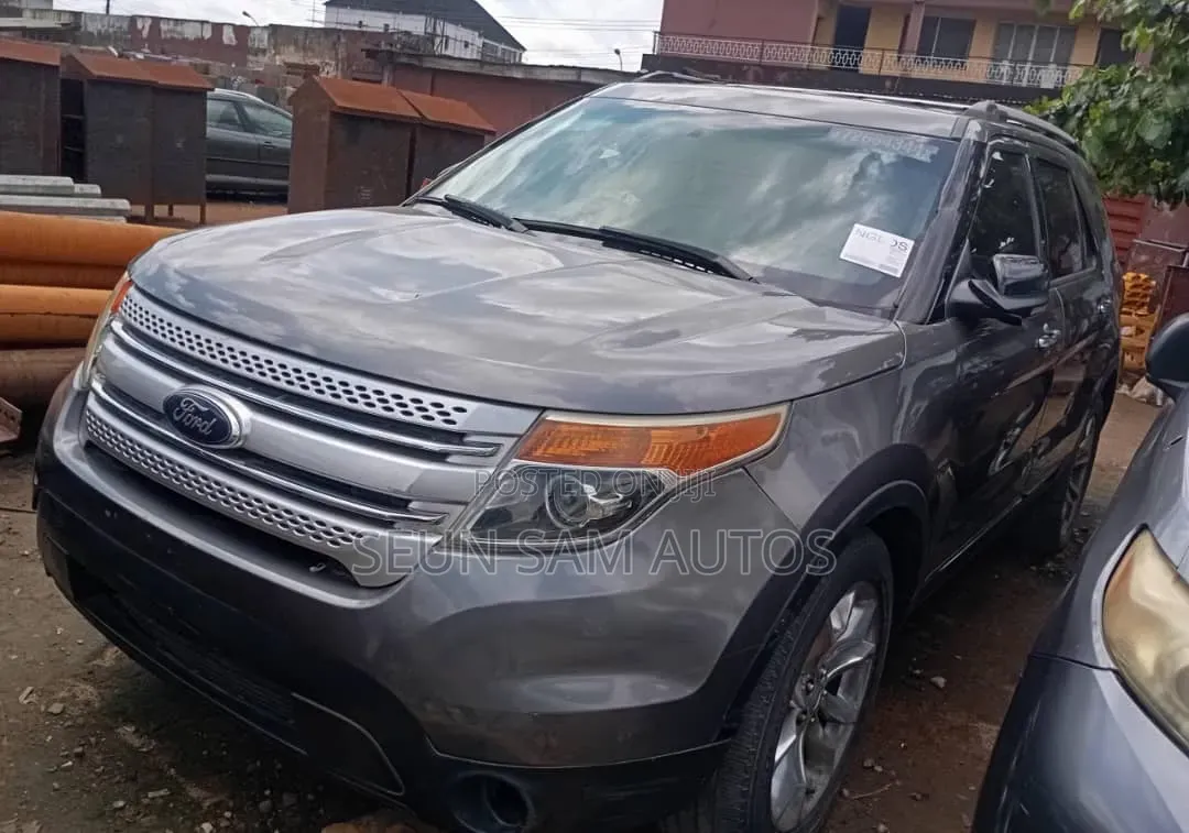 Ford Explorer 2013 Gray