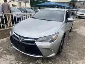 Toyota Camry 2016 Silver
