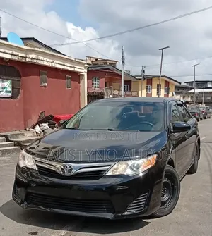 Toyota Camry LE 4dr Sedan w/Prod. End 11/13 (2.5L 4cyl 6A) 2014 Black