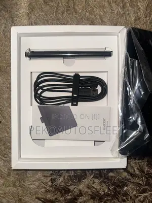 Wacom Intuos Creative Pen Tablet (Small, Model CTL-4100).