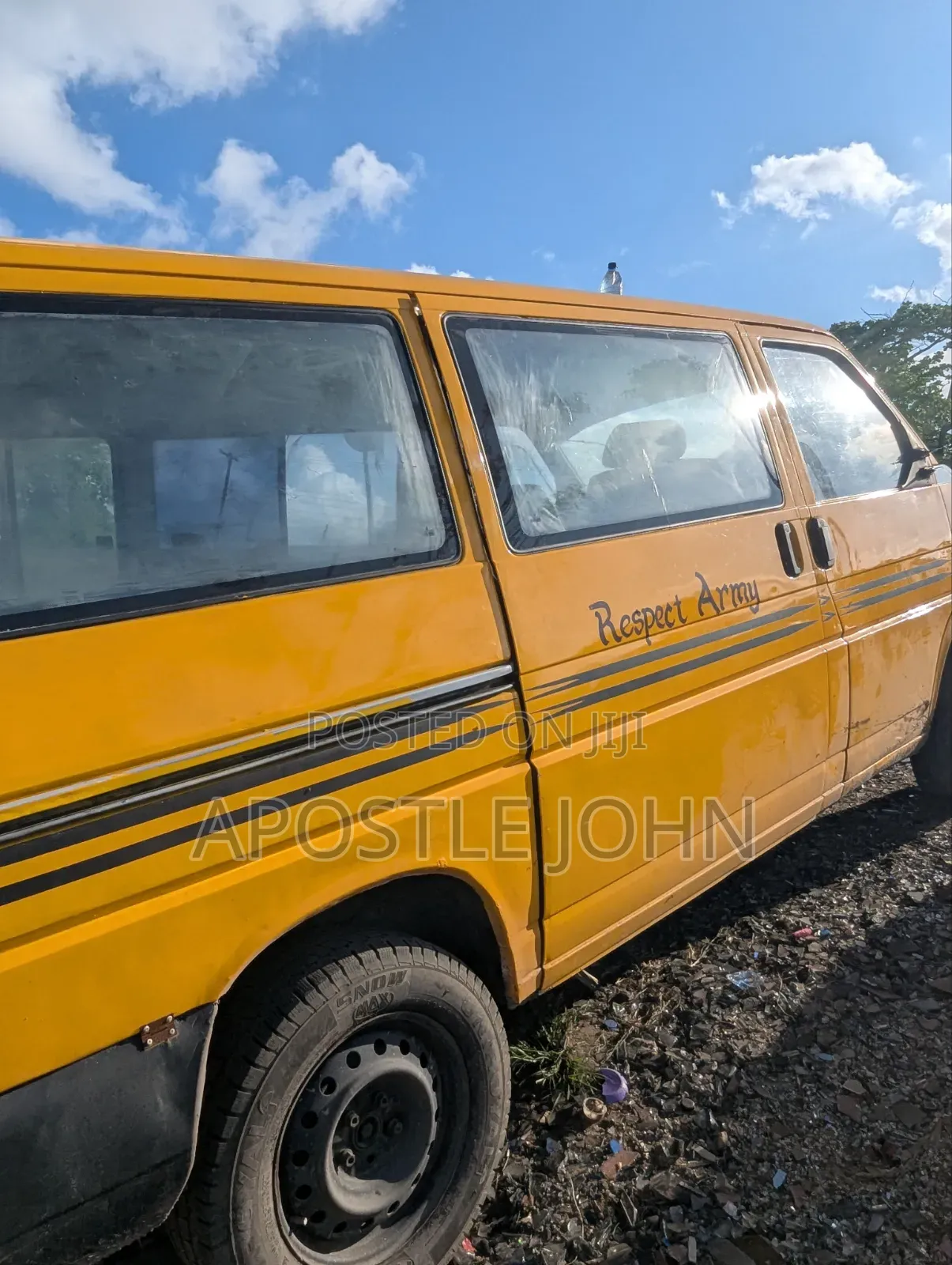 Volkswagen Transporter 2002 Yellow