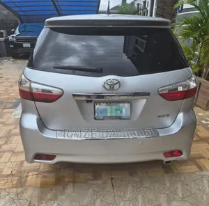 Toyota Wish 2014 Silver