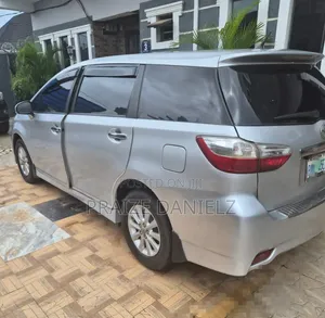 Toyota Wish 2014 Silver