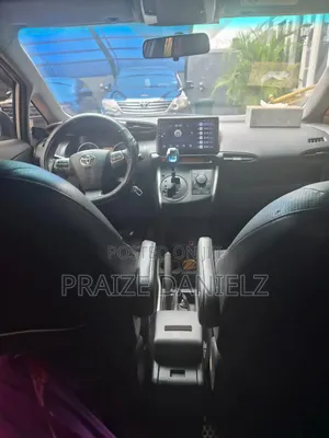 Toyota Wish 2014 Silver
