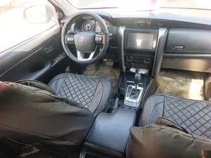 Toyota Fortuner 2018 Black