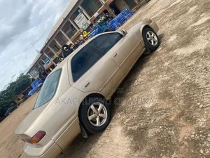 Toyota Camry 2002 Gold