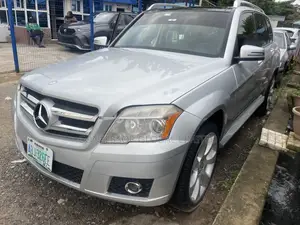 Mercedes-Benz GLK-Class 2010 Silver