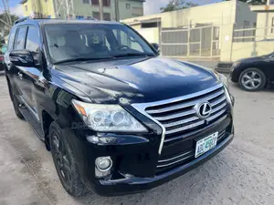 Lexus LX 570 2009 Black