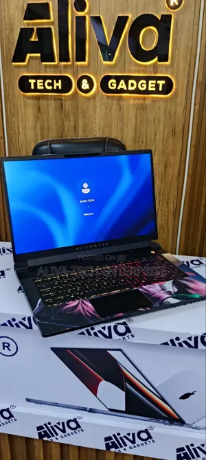 Laptop Alienware M15 R6 24GB AMD Ryzen 9 SSD 1T