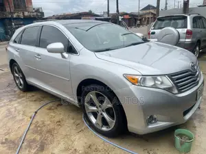 Toyota Venza XLE 2012 Silver