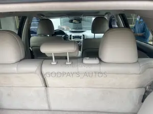 Toyota Venza XLE 2012 Silver