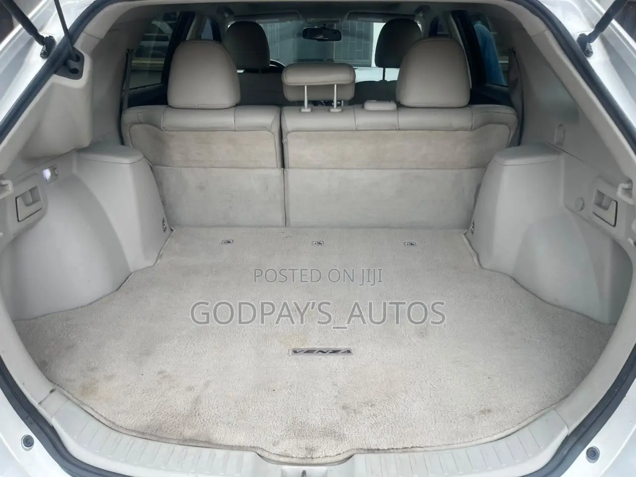 Toyota Venza XLE 2012 Silver