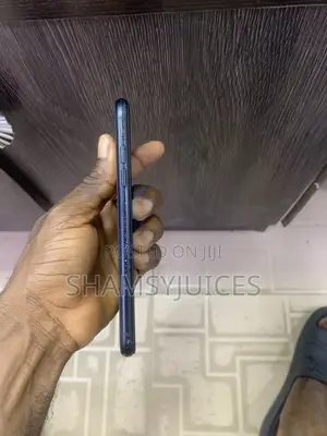 Apple iPhone XR 64 GB Black