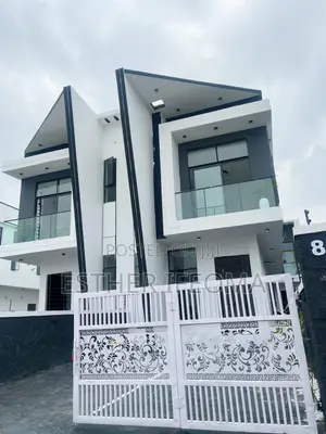 3bdrm Duplex in Ikota for sale