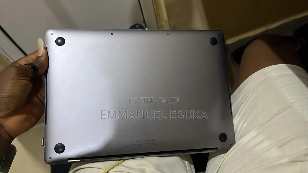 Laptop Apple MacBook Pro 2017 16GB Intel Core i7 SSD 512GB