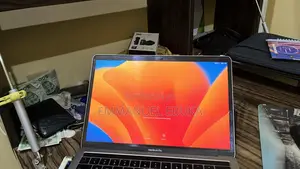 Laptop Apple MacBook Pro 2017 16GB Intel Core i7 SSD 512GB