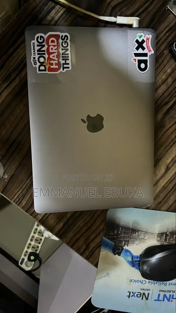Laptop Apple MacBook Pro 2017 16GB Intel Core i7 SSD 512GB