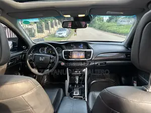 Honda Accord Touring V6 4dr Sedan FWD (3.5L 6cyl 6A) 2017 Black