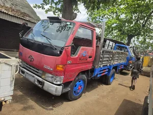 TToyota Dyna 150 Six Tyres ( New Tokunbo 2RZ Engine)