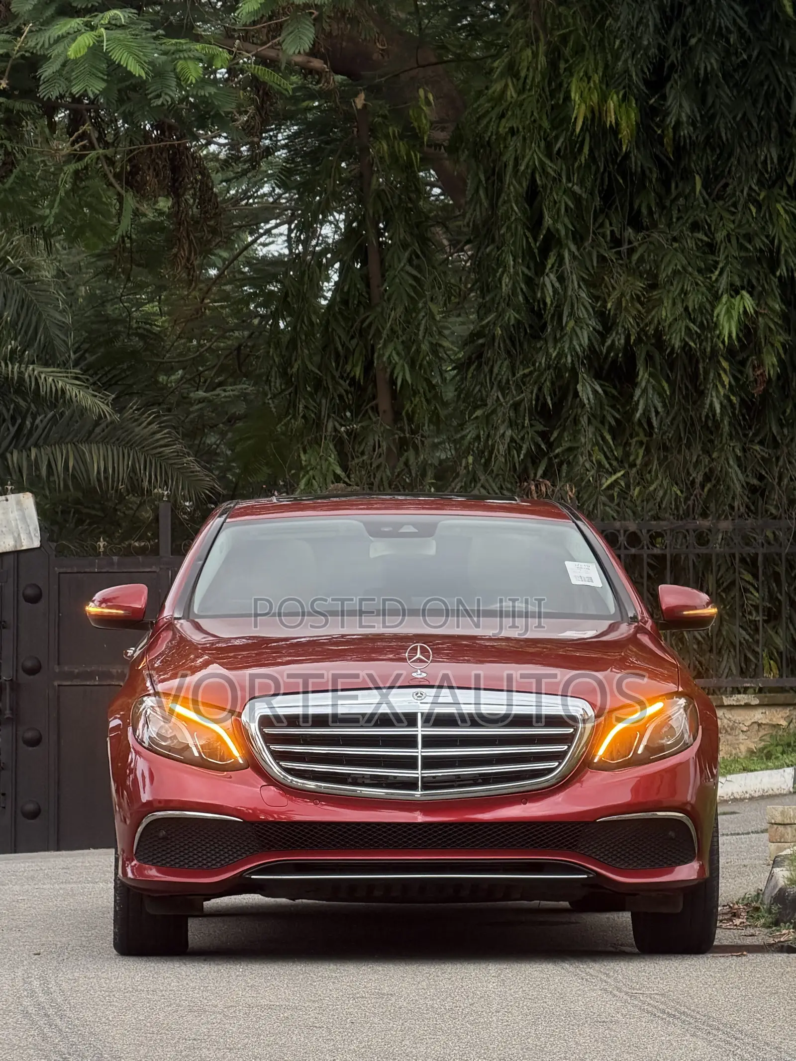 Mercedes-Benz E300 2018 Red