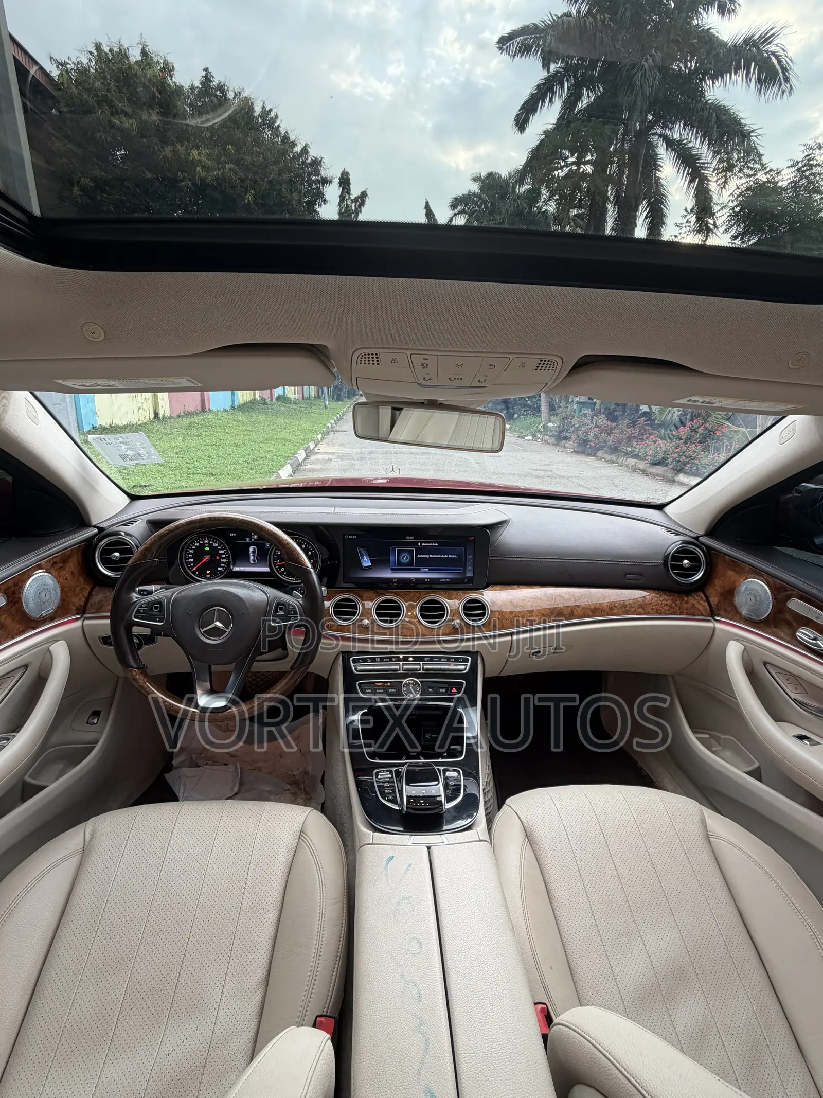 Mercedes-Benz E300 2018 Red