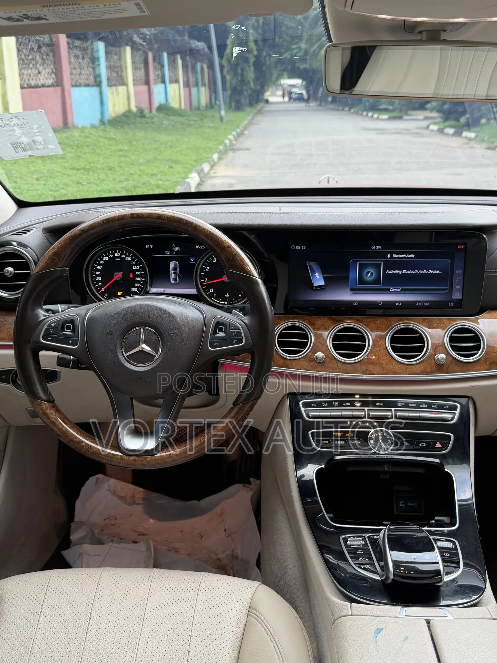 Mercedes-Benz E300 2018 Red