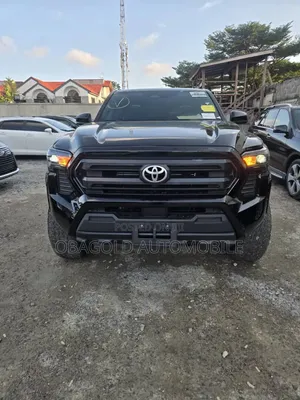 Toyota Tacoma 2024 Black